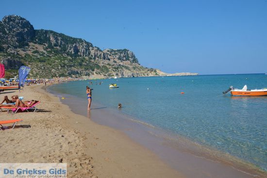 Zandstrand op Rhodos Tsambika